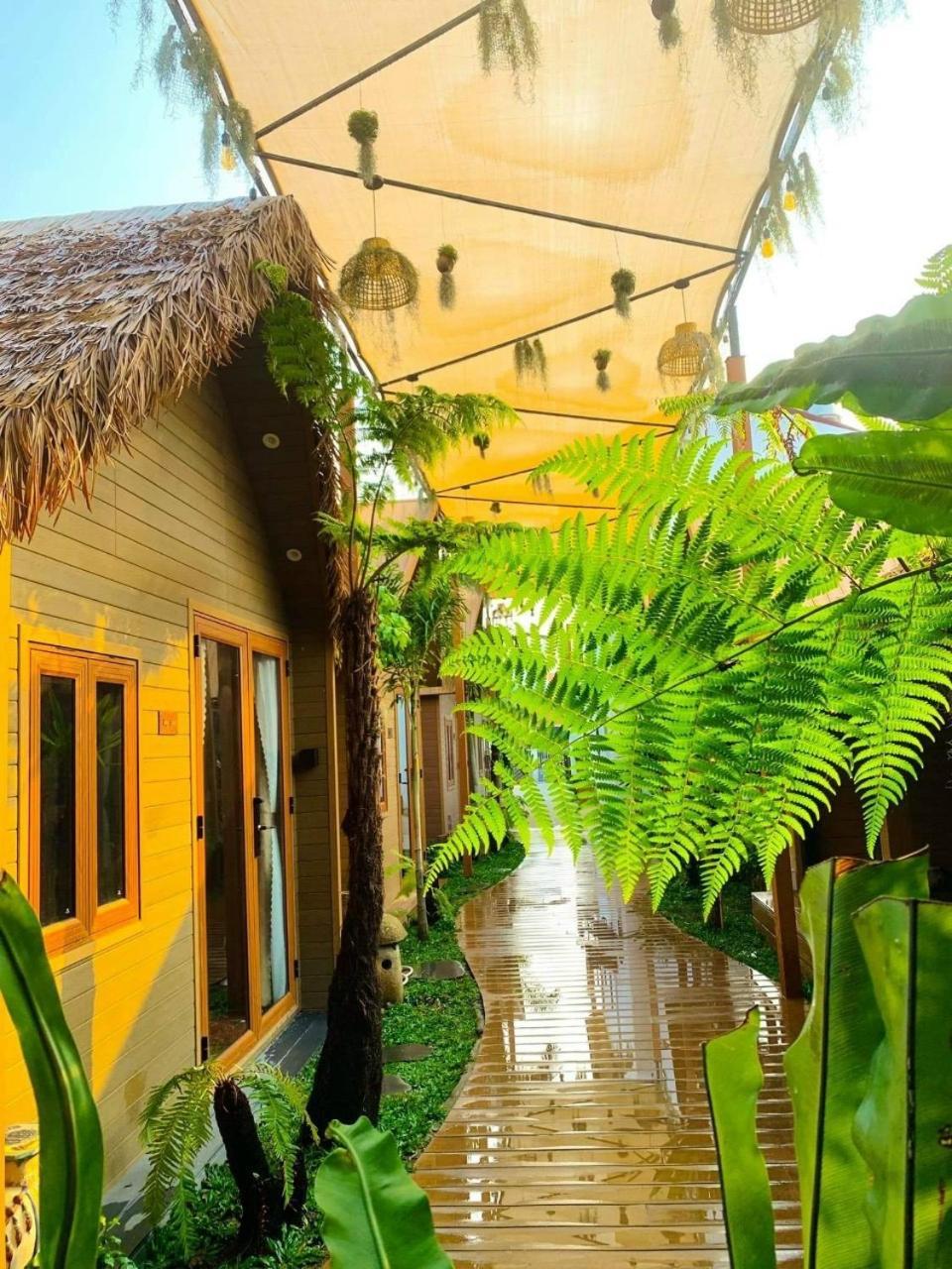 Lá Homestay 2 Long Xuyên Esterno foto